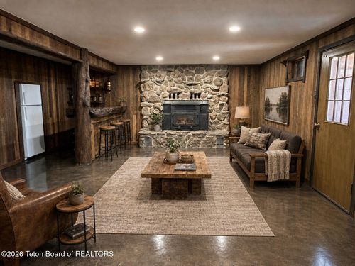 20 Elk Run Rd, Pinedale, WY, 82941 | Card Image