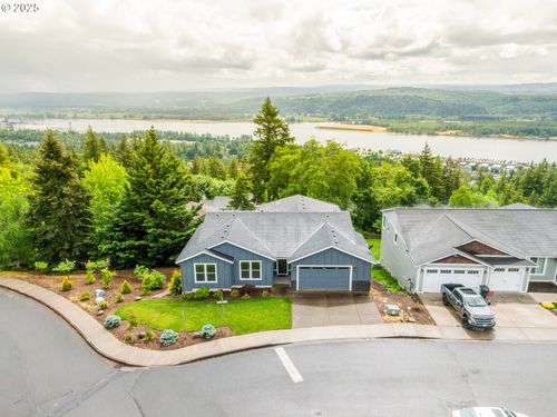 105 Eli Avery Ave, Kalama, WA, 98625-9556 | Card Image