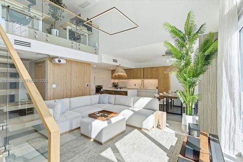 apt-706-200 Biscayne Boulevard Way, Miami, FL, 33131-2156 | Card Image