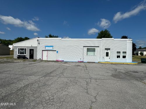 15057 Dunnings Hwy, East Freedom, PA, 16637-8136 | Card Image