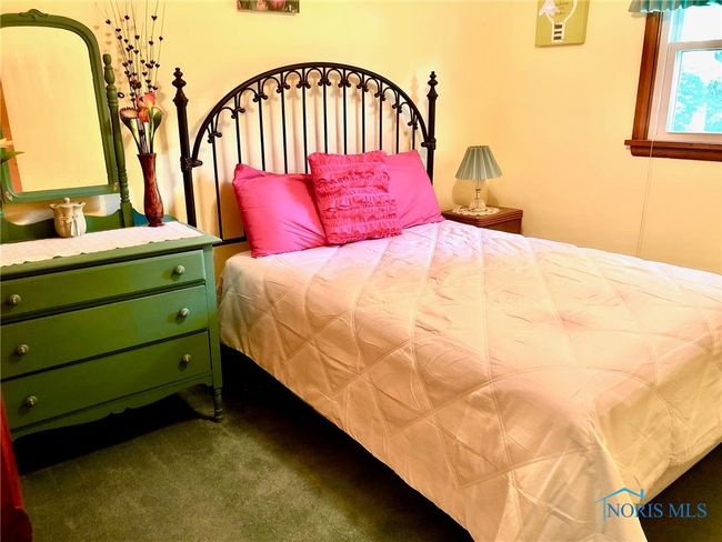 22915 W Walnut Ln, House other with 3 bedrooms, 2 bathrooms and 1 parking in Genoa OH | Image 25