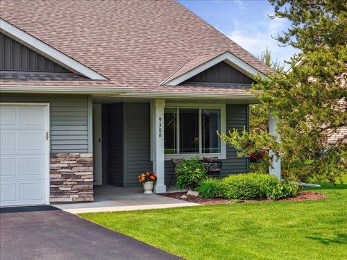9308 Viking St, Brainerd, MN, 56401-1030 | Card Image