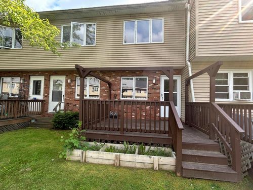51-220 Mascoma St, Lebanon, NH, 03766-2654 | Card Image