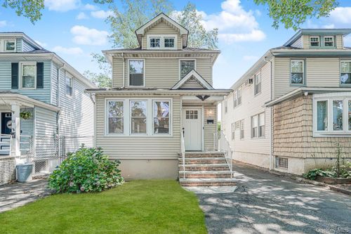 13 Hawthorne Ave, Staten Island, NY, 10314-1809 | Card Image