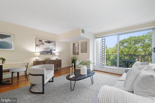 apt-s421-800 4th St Sw, WASHINGTON, DC, 20024-3053 | Card Image