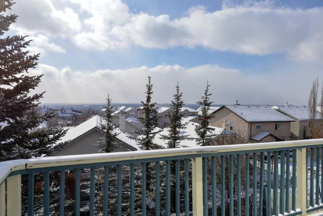 2281 Sirocco Drive Sw, Home with 3 bedrooms, 2 bathrooms and 4 parking in Calgary AB | Image 11
