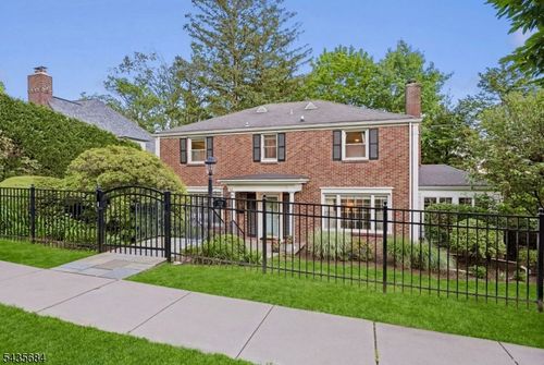 32 Undercliff Ter, West Orange, NJ, 07052-3930 | Card Image