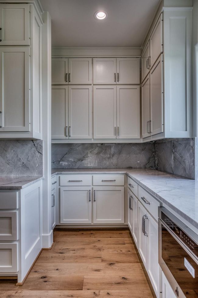 4961 Hartfield Rd, Home with 4 bedrooms, 5 bathrooms and 2 parking in Round Top TX | Image 11