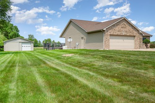 12220 Ederer Rd, Hemlock, MI, 48626-9425 | Card Image
