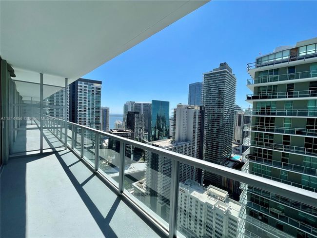 3716-N - 1111 Sw 1 St Ave, Condo with 2 bedrooms, 2 bathrooms and null parking in Miami FL | Image 24