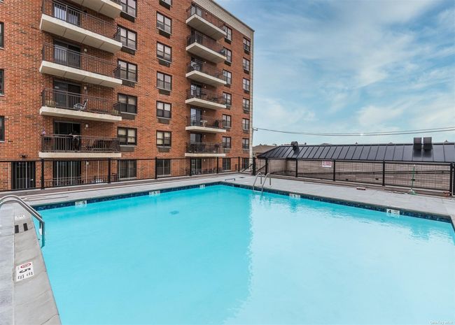 Newly Upgraded Oceanfront Pool | Image 14