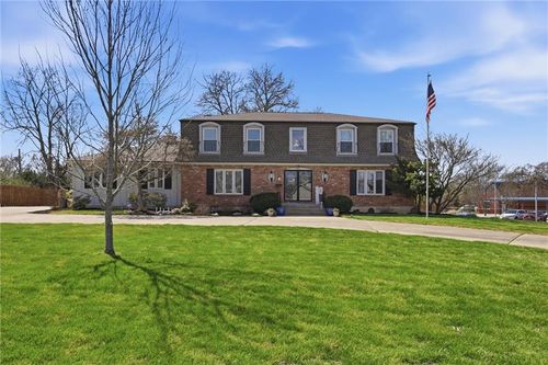 4950 Parish Dr, Roeland Park, KS, 66205-1370 | Card Image