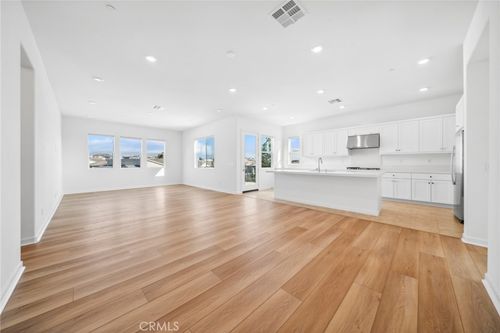 111 Baluster, Irvine, CA, 92618-1468 | Card Image