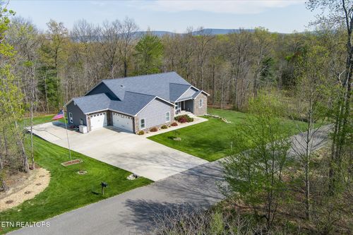 380 Mountain Preserve Pkwy, Crab Orchard, TN, 37723-1978 | Card Image