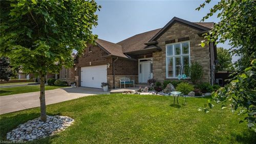 {{alt}} | Card Image