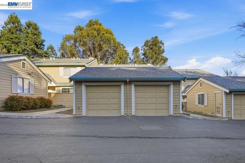 122 122 Vista Hermosa, Walnut Creek, CA, 94597 | Card Image