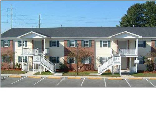 w-3930 Azalea Dr, North Charleston, SC, 29405-7526 | Card Image