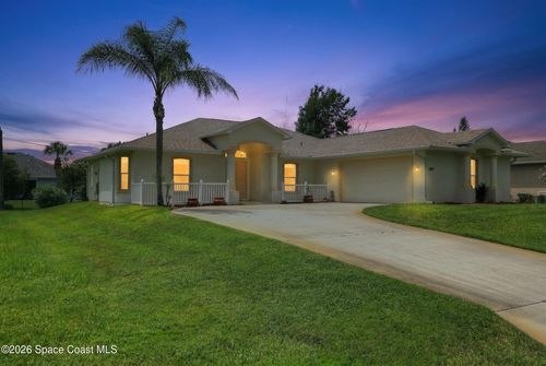 990 Genesee Ave, SEBASTIAN, FL, 32958-6039 | Card Image