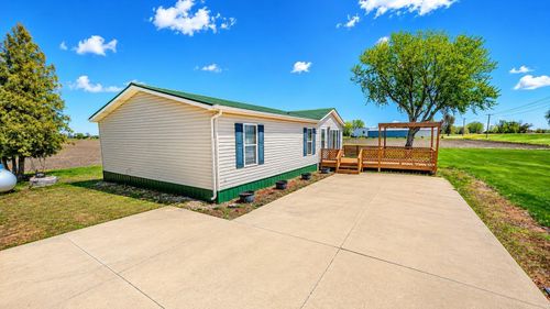 82090 State Highway 251, Hollandale, MN, 56045-4025 | Card Image
