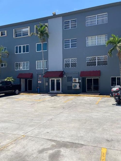 apt-202-1060 Crystal Lake Dr, Deerfield Beach, FL, 33064-1931 | Card Image