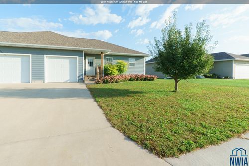 929 Campbell St, North Sioux City, SD, 57049-5493 | Card Image