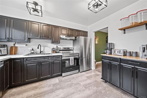 {{alt}} | Card Image