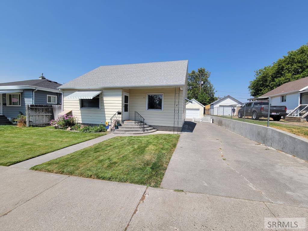 Gladstone St, Idaho Falls, ID 83401