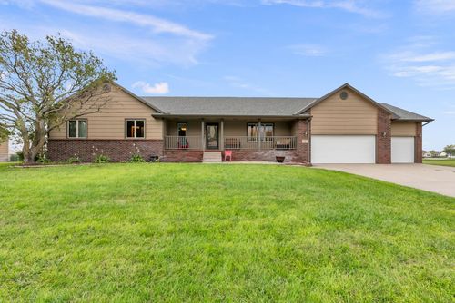 701 Valley Park Dr, Valley Center, KS, 67147-2049 | Card Image
