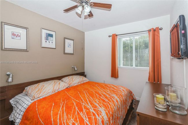 3076 Se 4 Th Ct, House other with 5 bedrooms, 3 bathrooms and null parking in Homestead FL | Image 15