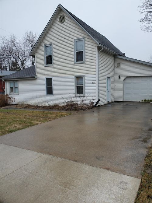 160 E Military Rd, Postville, IA, 52162-9747 | Card Image