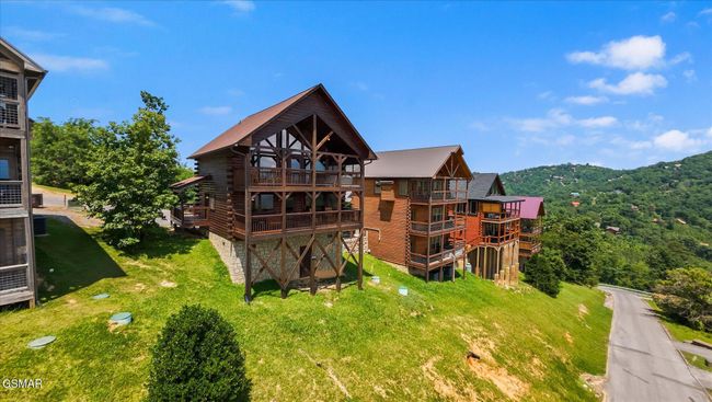 2022 Starr Crest Dr, House other with 2 bedrooms, 2 bathrooms and null parking in Sevierville TN | Image 28