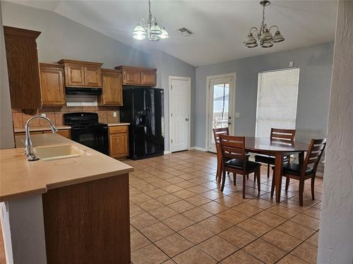 1613 Sommerset Place, Altus, OK, 73521 | Card Image