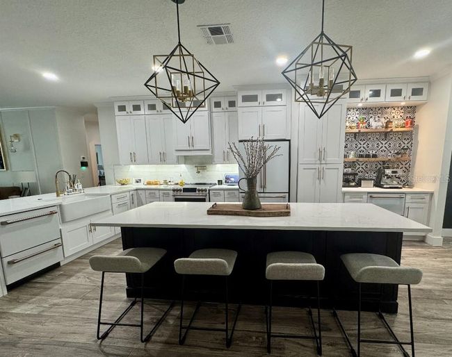 10217 Marsh Pine Cir, House other with 4 bedrooms, 2 bathrooms and null parking in Orlando FL | Image 15