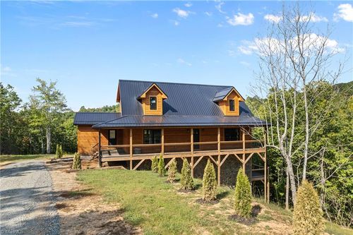 147 Leisure Way, Dobson, NC, 27030 | Card Image