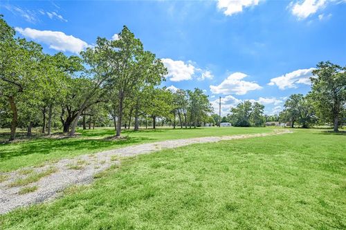 1945 E State Highway 159, Fayetteville, TX, 78940-5577 | Card Image