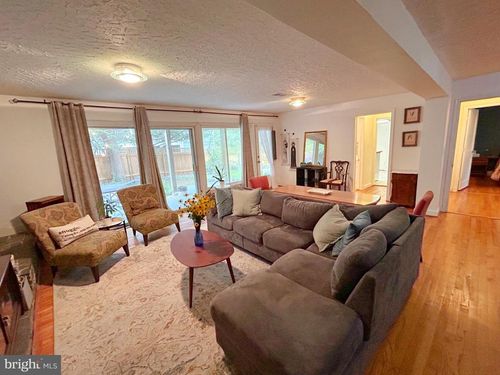 4018 N Taylor St, ARLINGTON, VA, 22207-4709 | Card Image