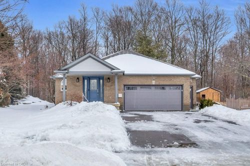 13 Burlwood Dr, Elmira, ON, N3B3L2 | Card Image