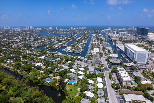 apt-409-1050 Se 15th St, Fort Lauderdale, FL, 33316-2135 | Card Image
