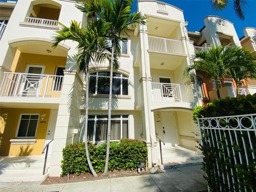 18427 Ne 28th Ave, Aventura, FL, 33160-4077 | Card Image