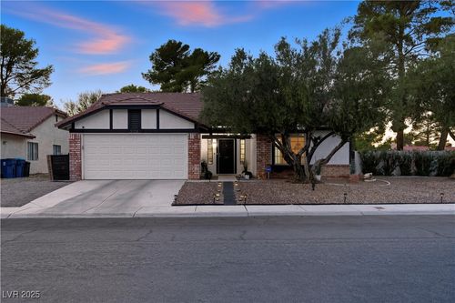 3708 Broxburn St, Las Vegas, NV, 89108-5343 | Card Image