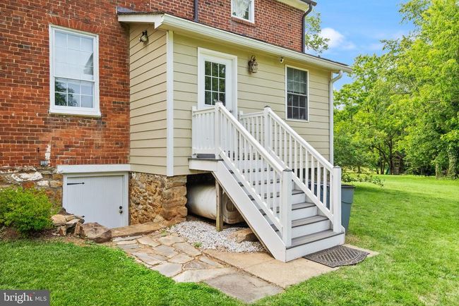 5049 Fairview Ln, House other with 3 bedrooms, 3 bathrooms and null parking in Broad Run VA | Image 67