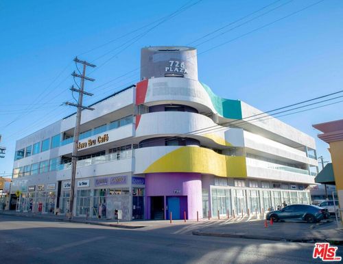 726 E 12th St, Los Angeles, CA, 90021-2136 | Card Image
