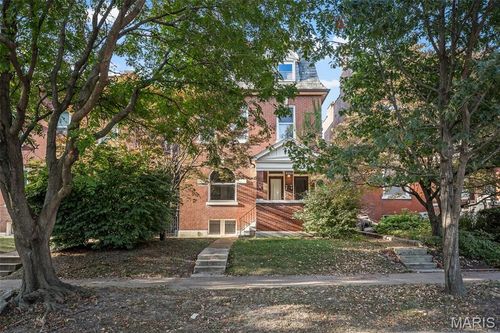 2f-2028 Russell Blvd, Saint Louis, MO, 63104-2652 | Card Image