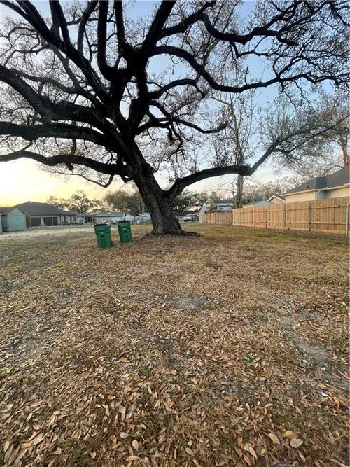 4529 River Rd, Jefferson, LA, 70121-4132 | Card Image