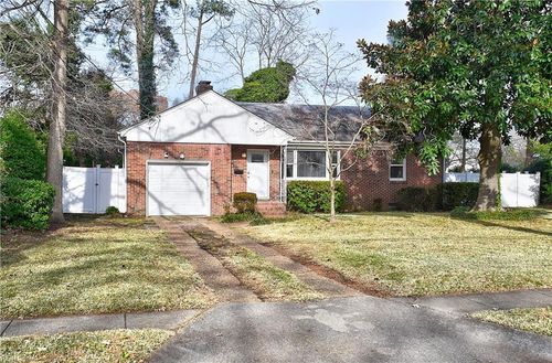 1614 Wapiti Ave, Norfolk, VA, 23518-2915 | Card Image