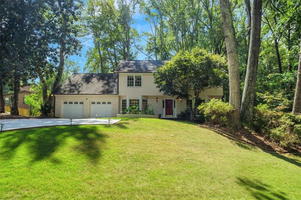 Crossing Creek Ct, Roswell, GA 30076