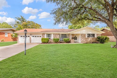 4001 Reagan Dr, Fort Worth, TX, 76116-7722 | Card Image