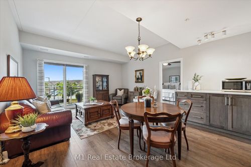 215-35 Kingsbury Sq, Guelph, ON, N1L0J4 | Card Image