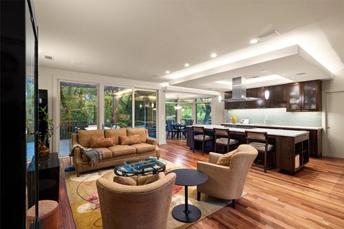 5910 Doone Valley Court, Austin, TX, 78731 | Card Image