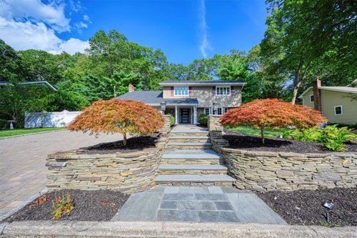 7 Windmill Ct, Smithtown, NY, 11787-2223 | Card Image
